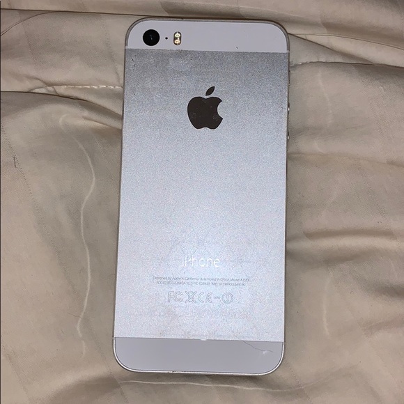 Used iPhone 5s with Otter Box case! - Picture 4 of 4